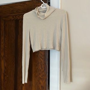 Cropped turtle neck